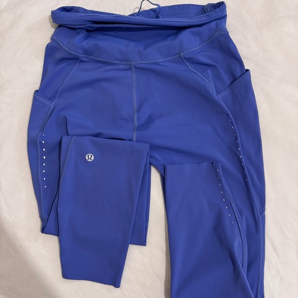LULULEMON 33” Leggings Side and Hidden Inner Pockets Blue size 6 - Picture 8 of 9